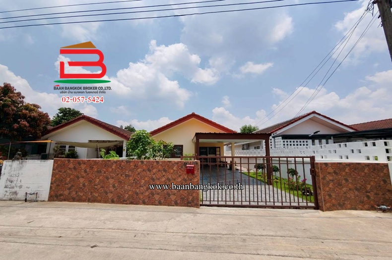 บ้านเดี่ยว หมู่บ้านสินอนันต์ (หนองจอก) ซอยเลียบวารี 55 เนื้อที่ 51 ตรว. แขวงโคกแฝด เขตหนองจอก 