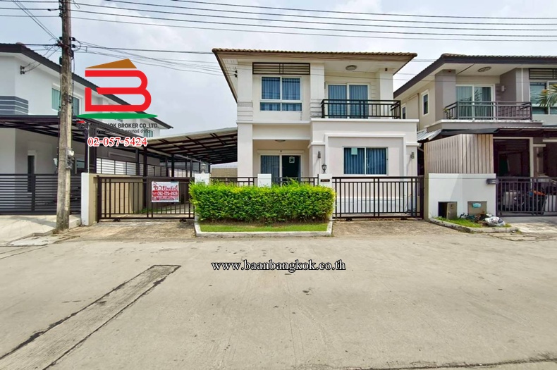 บ้านเดี่ยว หมู่บ้าน เอสวิลล์ คลอง 4 (ใกล้เทสโก้โลตัส คลอง 4) เนื้อที่ 44 ตรว. ตำบลลาดสวาย อำเภอลำลูกกา จังหวัดปทุมธานี