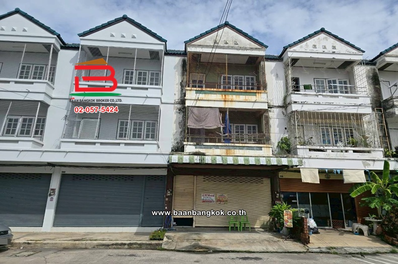 อาคารพาณิชย์ 3 ชั้น เนื้อที่ 23.7 ตร.ว. บ้านสวนสุขประยูร ใกล้เฉลิมไทยช้อปปิ้งมอลล์ ถนนสุขุมวิท ตำบลบ้านสวน อำเภอเมืองชลบุรี ชลบุรี      