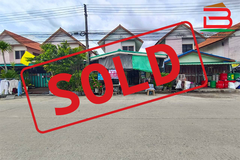 บ้านเดี่ยว 2 ชั้น เนื้อที่ 21.1 ตร.ว. บ้านเอื้ออาทร คลอง 5/1 ใกล้โลตัสคลอง 5 ทางหลวงชนบทปทุมธานี 3010 ตำบลคลองห้า อำเภอคลองหลวง ปทุมธานี   