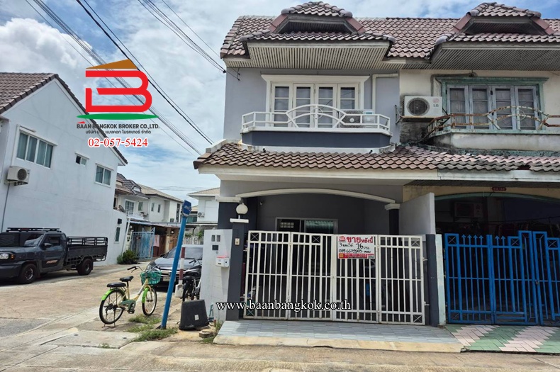 ทาวน์เฮาส์ มนวดี พาร์ค ซอยวัดลาดปลาดุก เนื้อที่ 16 ตรว. ตำบลบางรักพัฒนา อำเภอบางบัวทอง จังหวัดนนทบุรี