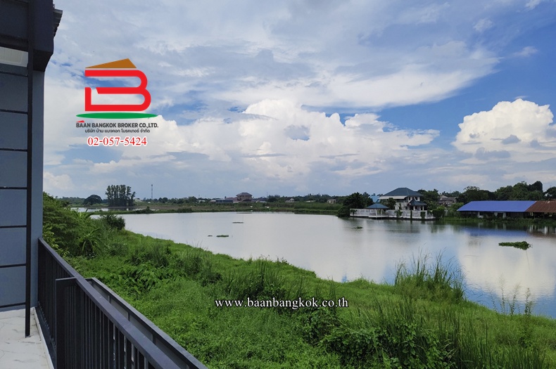 บ้านเดี่ยว 2 ชั้น เนื้อที่ 168 ตร.ว. หมู่บ้านสินอนันต์ (ซอยเลียบวารี 55) ถนนเลียบวารี แขวงโคกแฝด เขตหนองจอก   